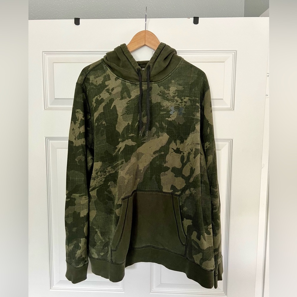 Under Armour Men’s Camo Hoodie. XL.